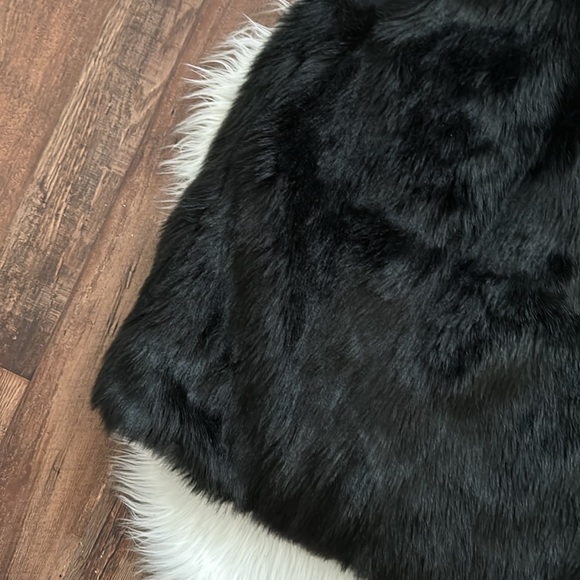 Mossimo | Faux Fur Vest  | Black | Size S - Picture 5 of 9